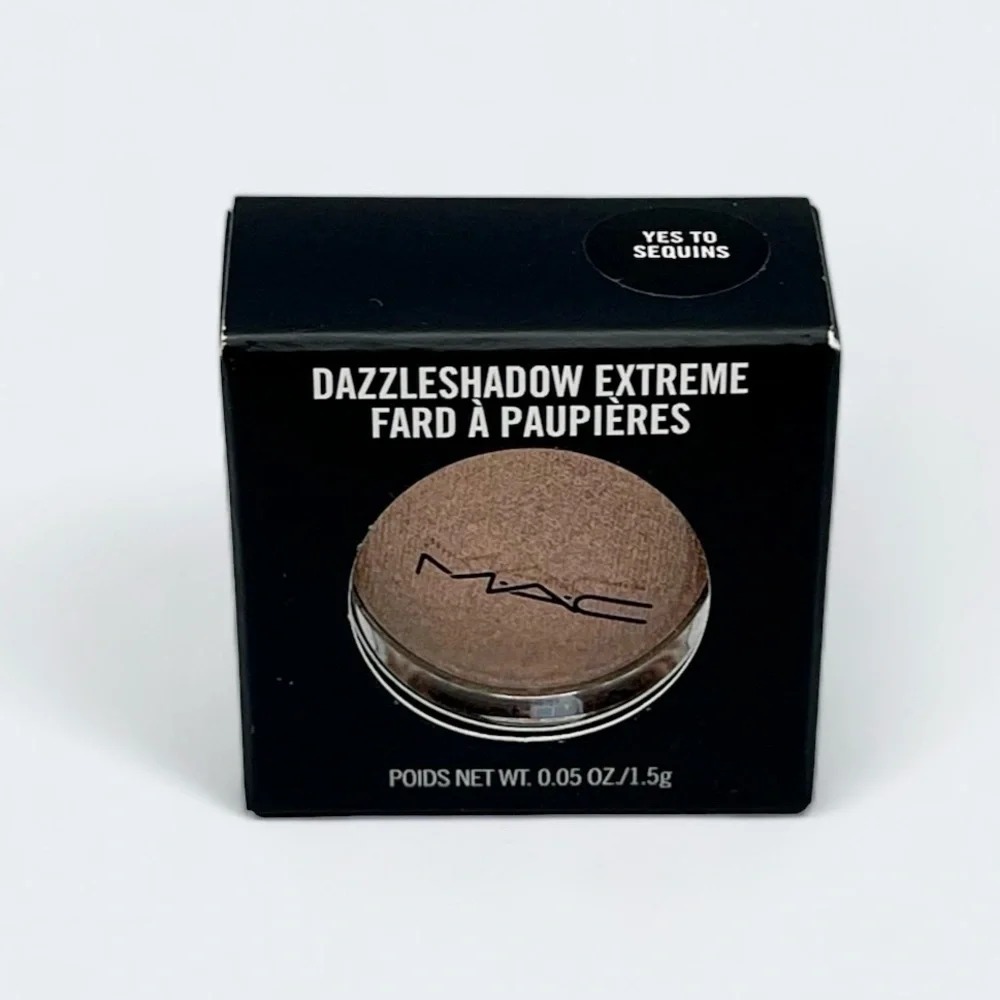 MAC Dazzleshadow Extreme Eyeshadow (Yes To Sequins) - Picture 4 of 6